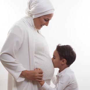 واکنش فرزندان به بارداری مادر